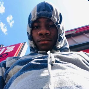 Meet your Posher, Devonte